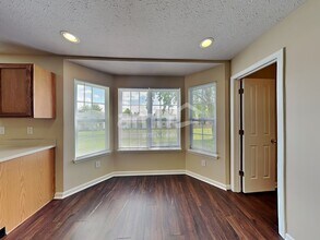 12344 Quarry Face Ct in Fishers, IN - Foto de edificio - Building Photo