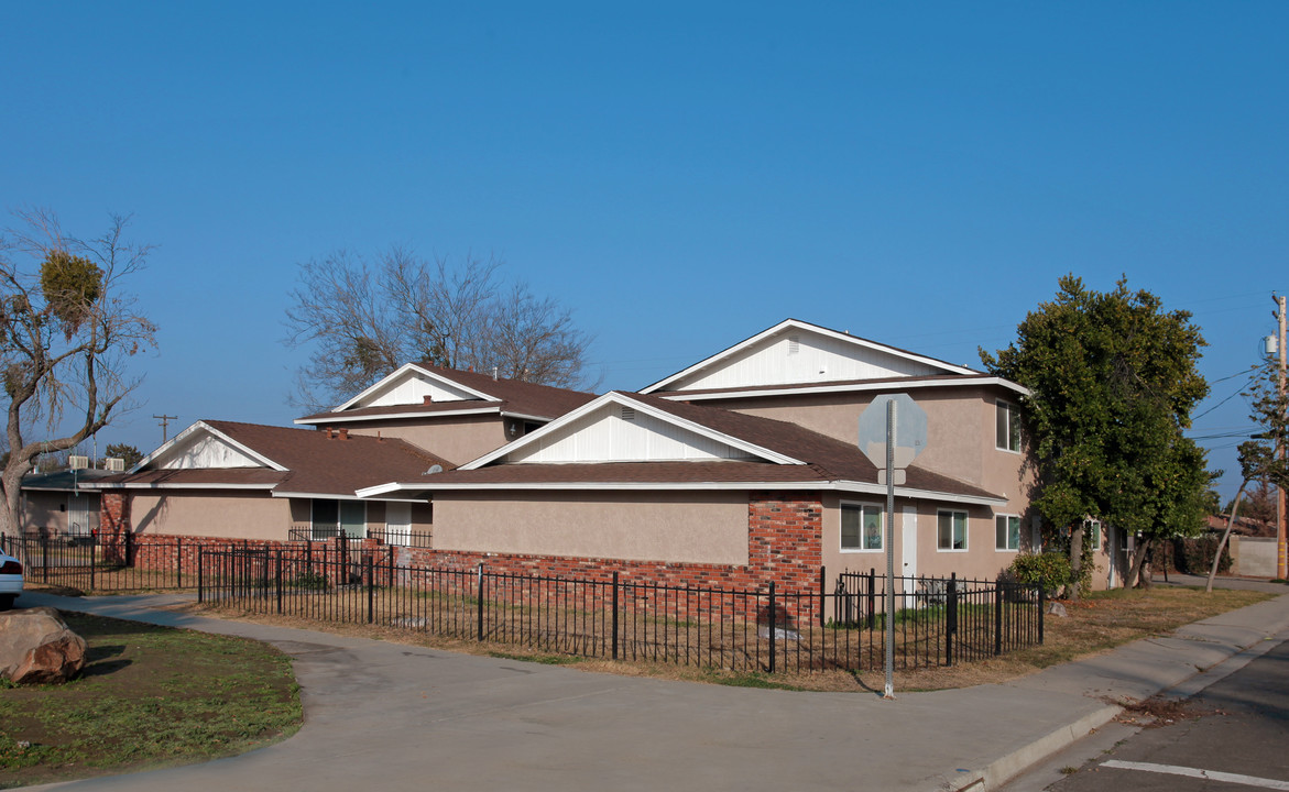 1957 Darrah St in Ceres, CA - Building Photo