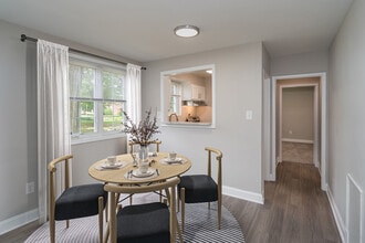 Braddock Lee in Alexandria, VA - Building Photo - Building Photo