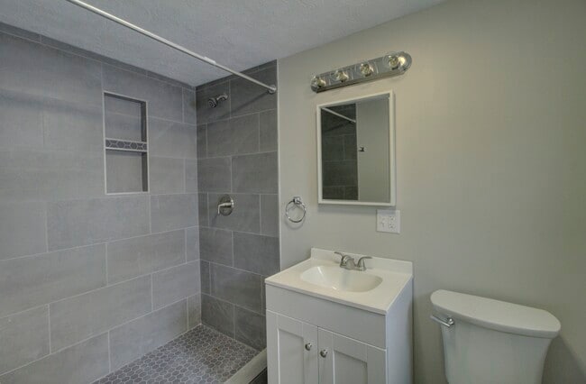 3027 S US Highway 23, Unit 4