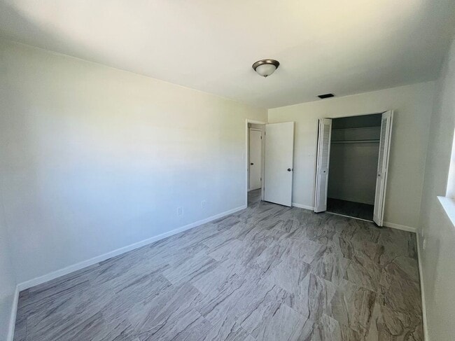 2548 Seneca Ave in Fort Pierce, FL - Building Photo - Building Photo