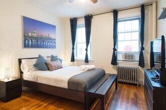 1111 Boylston St, Unit 3 in Boston, MA - Building Photo - Building Photo