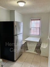 815 Walters Dr in Ferguson, MO - Building Photo - Building Photo