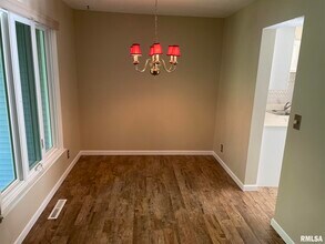 3052 Parkwild Dr in Bettendorf, IA - Building Photo - Building Photo