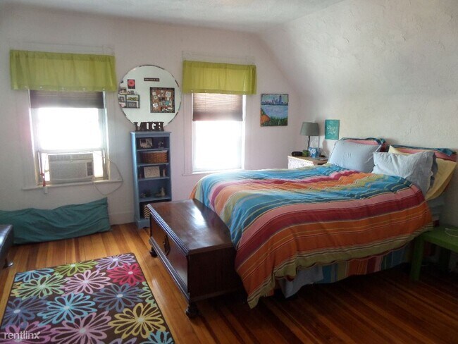 28 Pearson Rd-Unit -Apt 3A in Somerville, MA - Building Photo - Building Photo