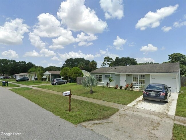 4300 Avanti Cir in North Port, FL - Building Photo - Building Photo
