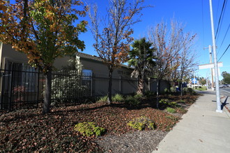 Spring Meadows Apartments in Santa Rosa, CA - Building Photo - Building Photo