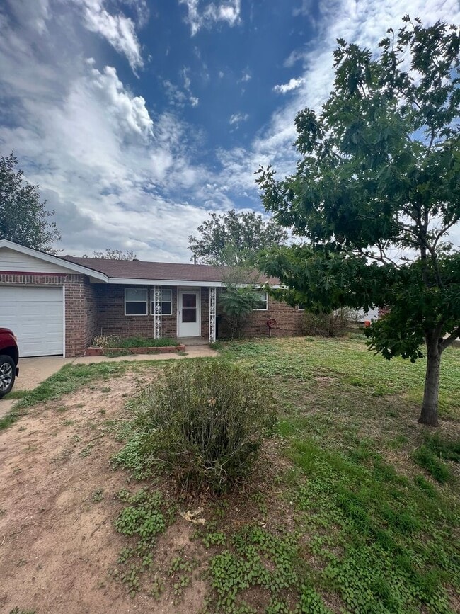 property at 3102 Magnolia St