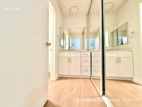 1784 N Sycamore Ave in Los Angeles, CA - Building Photo - Building Photo