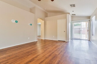 115 N Ramada Cir in Mesa, AZ - Building Photo - Building Photo