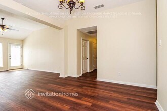 1044 Waterview Dr in Little Elm, TX - Foto de edificio - Building Photo