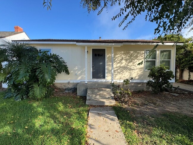 54 San Clemente St in Ventura, CA - Building Photo - Building Photo