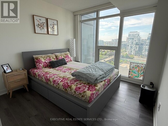 property at 70-1870 Queens Wharf Rd