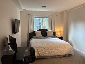 24 Smith St, Unit 24 in Quincy, MA - Building Photo - Building Photo