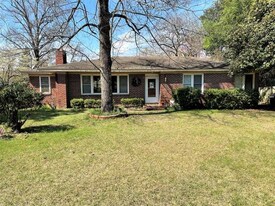 849 Prosperity Dr in Swainsboro, GA - Building Photo