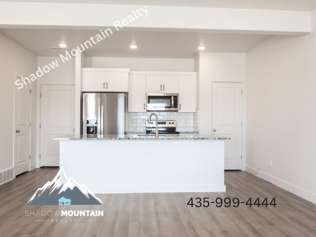 358 S 1540 E in Hyrum, UT - Building Photo - Building Photo