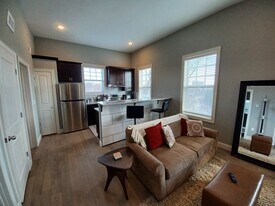 1786 W Willis St, Unit 6 in Detroit, MI - Building Photo