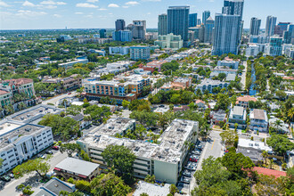 Las Olas Regency in Fort Lauderdale, FL - Building Photo - Building Photo