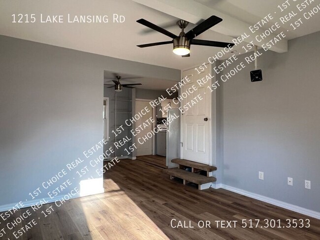 1215 Lake Lansing Rd in Lansing, MI - Building Photo - Building Photo
