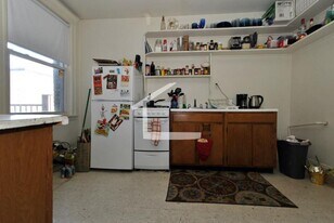1634 Commonwealth Ave in Boston, MA - Building Photo
