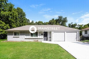 10202 W 88th Terrace in Overland Park, KS - Building Photo