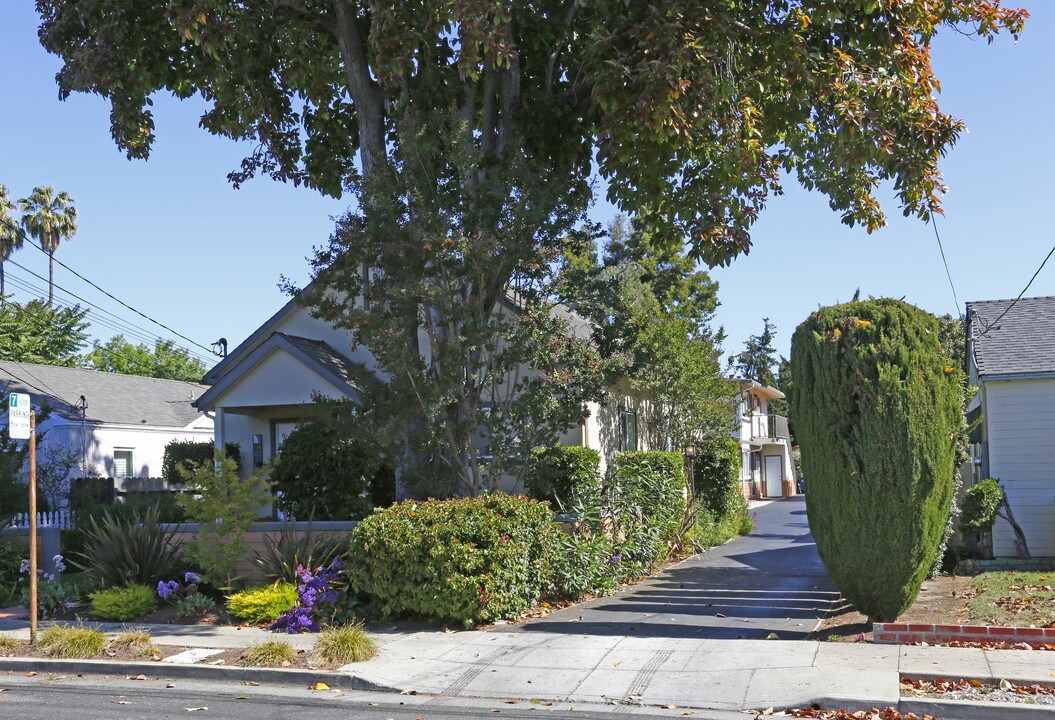 315 Beemer Ave in Sunnyvale, CA - Foto de edificio