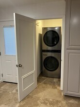 1145 Delaware St in Fairfield, CA - Foto de edificio - Building Photo