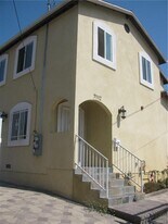 7112 S Denker Ave in Los Angeles, CA - Building Photo