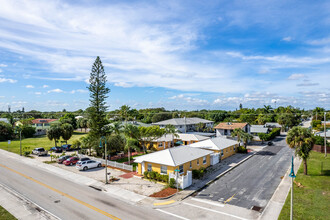 1001 S Federal Hwy in Lake Worth, FL - Building Photo - Building Photo