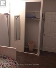 18 Lee Centre Dr in Toronto, ON - Building Photo - Building Photo