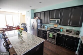 43754 Winterberry Wy in California, MD - Building Photo - Building Photo