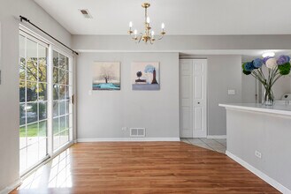 1093 Symphony Dr in Aurora, IL - Building Photo - Building Photo