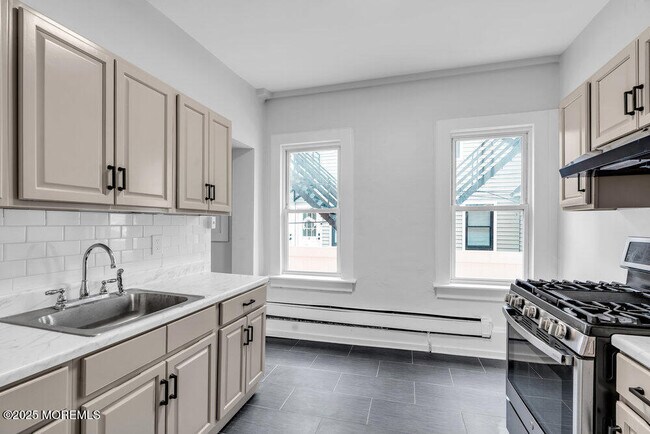 807 Bond St-Unit -A in Asbury Park, NJ - Building Photo - Building Photo