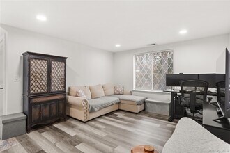 87 Birchwood Rd in Brookhaven, NY - Building Photo - Building Photo