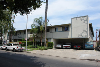 8240 Owensmouth Avenue Apartments in Canoga Park, CA - Building Photo - Building Photo