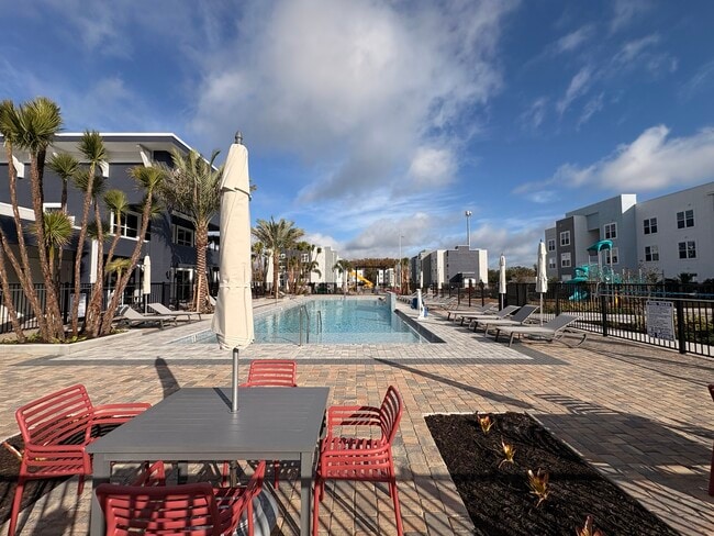 52 at Park in Orlando, FL - Building Photo - Building Photo