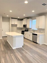 10301 Sentinel Dr in Austin, TX - Building Photo - Building Photo