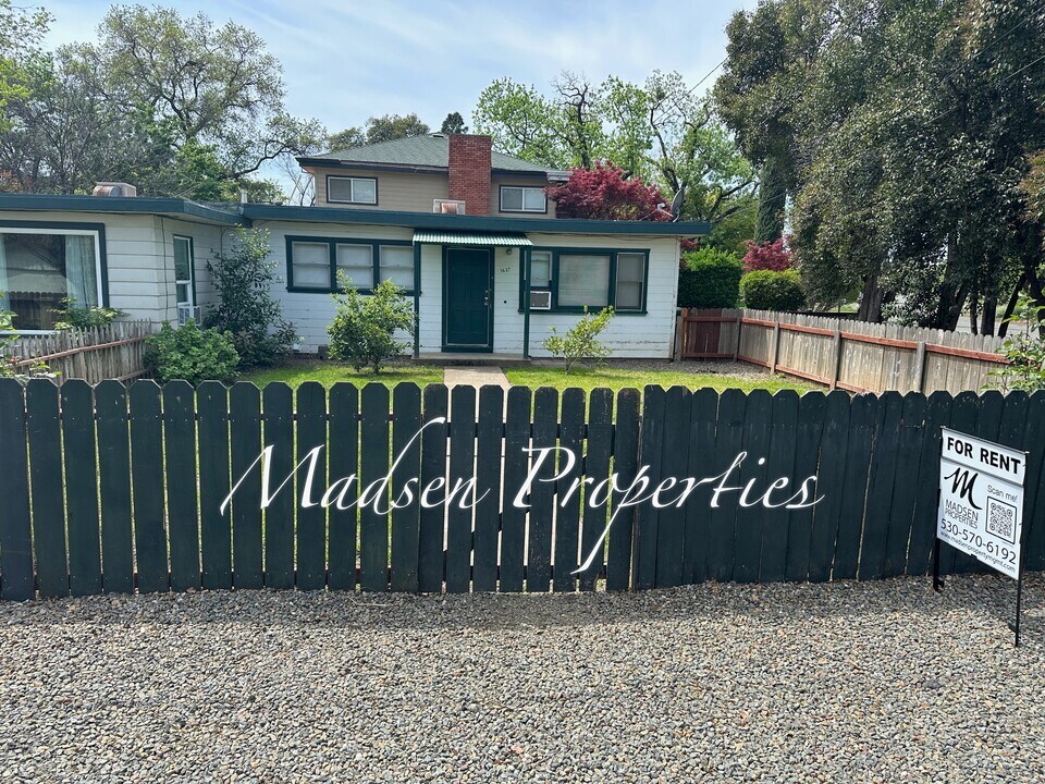 1637 Downing Ave in Chico, CA - Building Photo