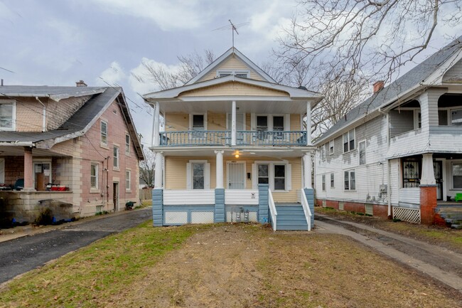 14514 Westropp Ave in Cleveland, OH - Building Photo - Building Photo