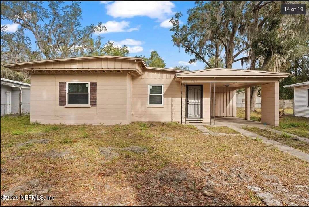 5967 Oaklane Dr in Jacksonville, FL - Building Photo