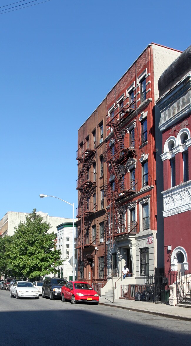 29 W 118th St in New York, NY - Foto de edificio - Building Photo