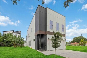 2505 Anita St in Houston, TX - Building Photo - Building Photo