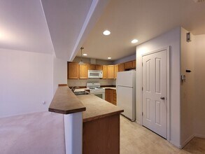 7078 Fairweather Park Loop in Anchorage, AK - Building Photo - Building Photo