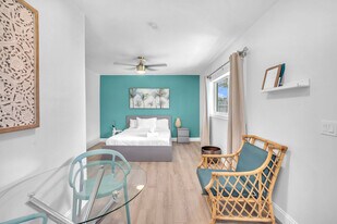 261 SW 15th St in Dania Beach, FL - Building Photo