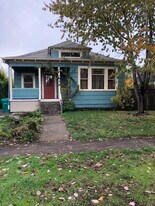 6609 N Omaha Ave in Portland, OR - Building Photo