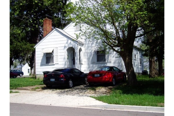 1608 N Cedar St