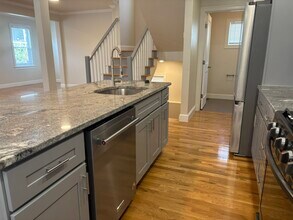 96 Willis Ave in Medford, MA - Building Photo - Building Photo