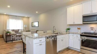 34 Ponemah Hill Rd in Milford, NH - Building Photo - Building Photo