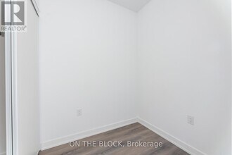 7437 Kingston Rd in Toronto, ON - Building Photo - Building Photo