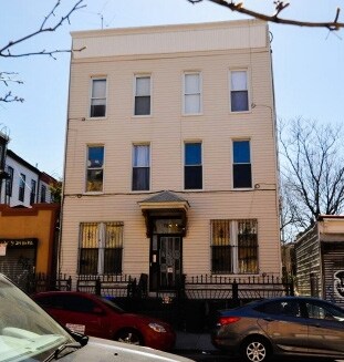 760 Evergreen Ave in Brooklyn, NY - Building Photo